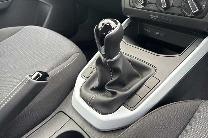 SEAT Arona 1.0 TSI SE Technology 5dr